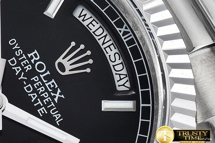 0713 RDD0215D – DayDate 36mm Chic 687